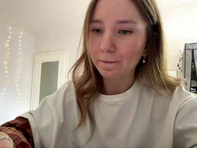 lisasmall webcam