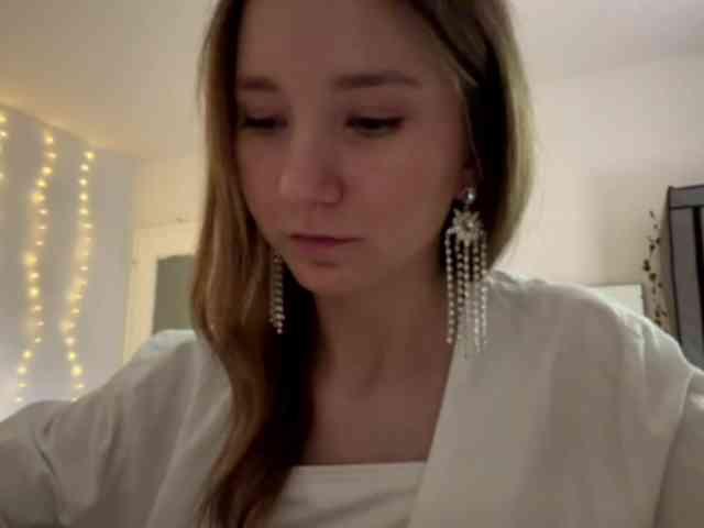 lisasmall webcam