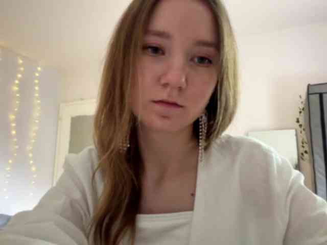 lisasmall webcam