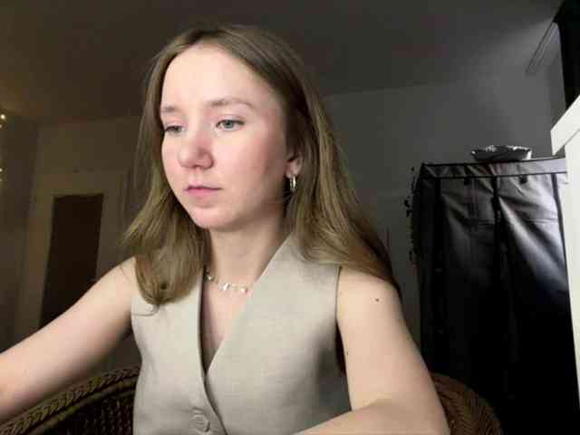 lisasmall webcam