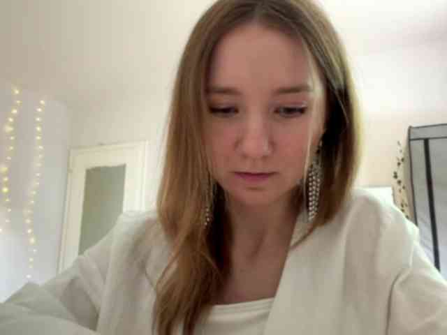 lisasmall webcam