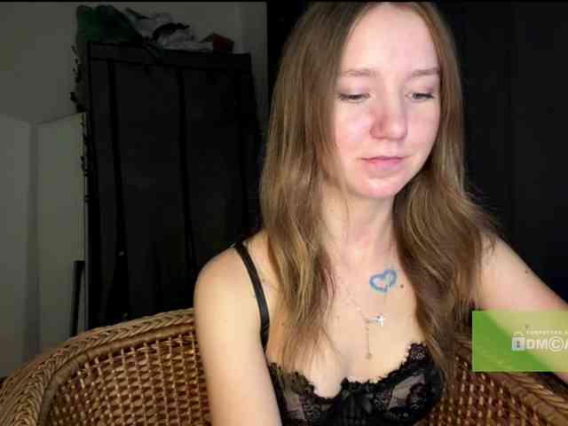 lisasmall webcam