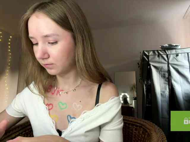 lisasmall webcam