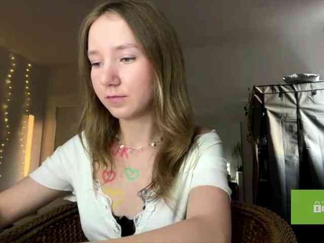 lisasmall webcam