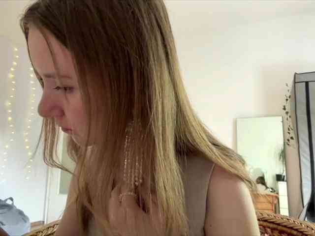 lisasmall webcam