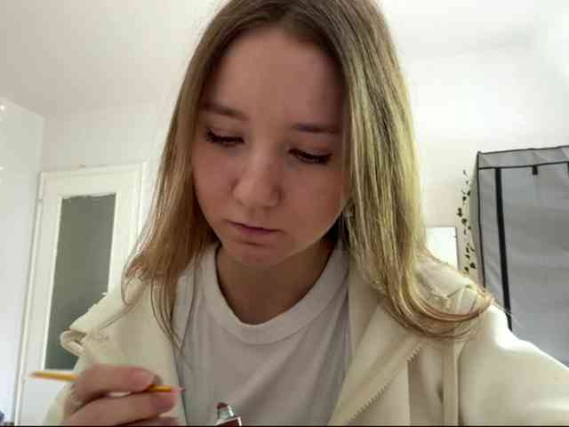 lisasmall webcam