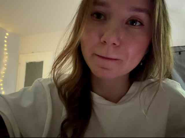 lisasmall webcam