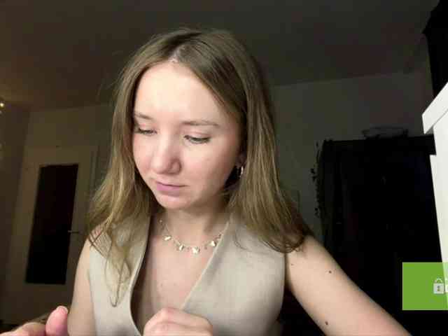 lisasmall webcam