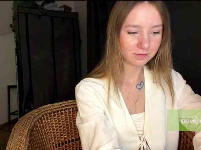 lisasmall webcam