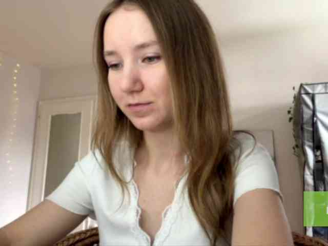lisasmall webcam