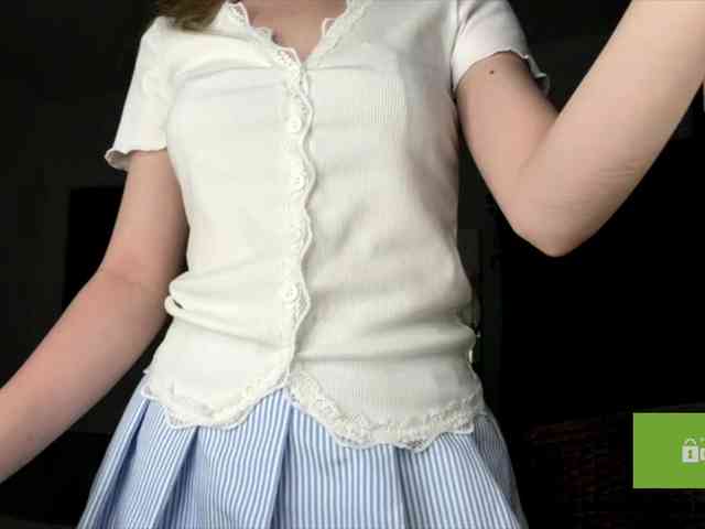 lisasmall webcam