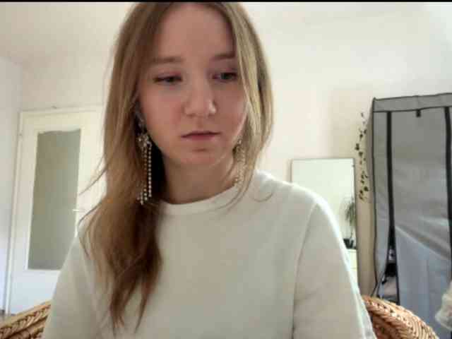lisasmall webcam