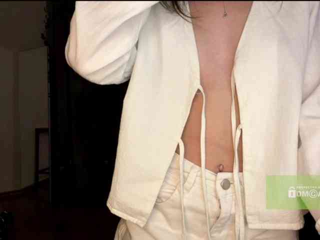 lisasmall webcam