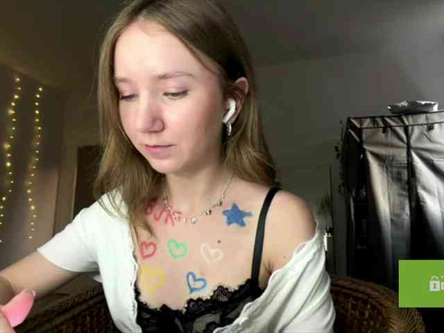lisasmall webcam