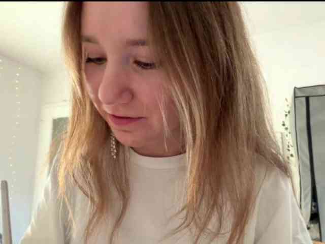 lisasmall webcam