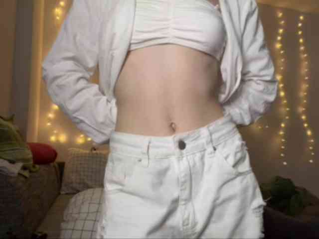 lisasmall webcam