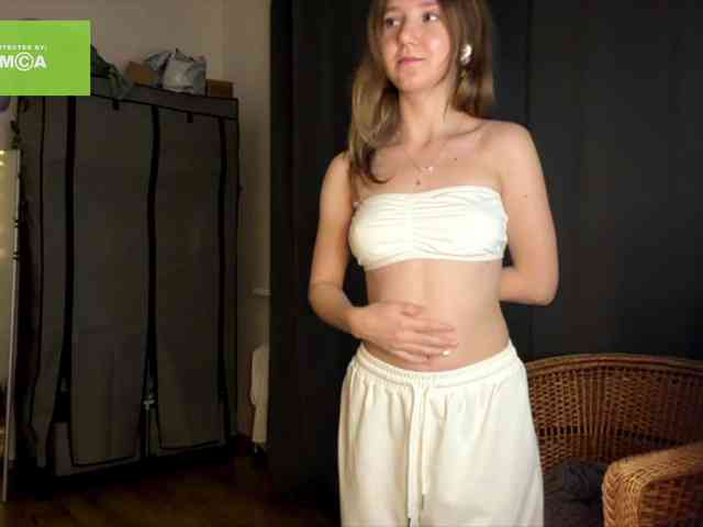 lisasmall webcam
