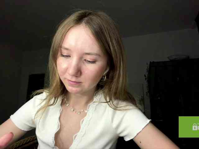 lisasmall webcam