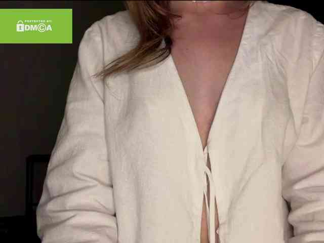 lisasmall webcam
