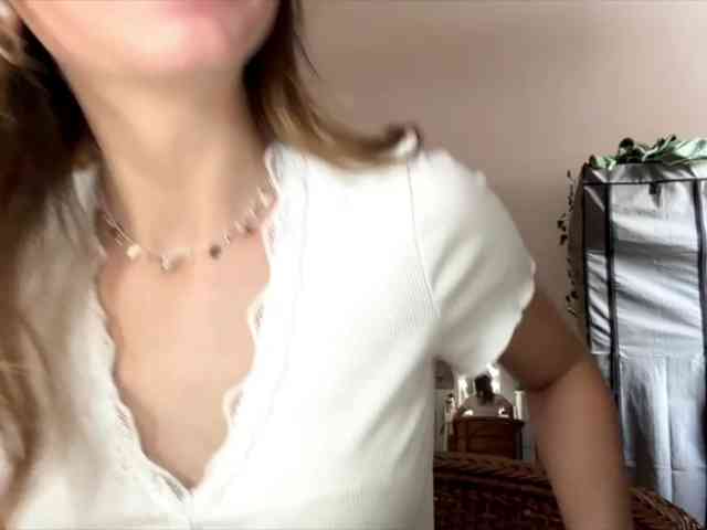 lisasmall webcam