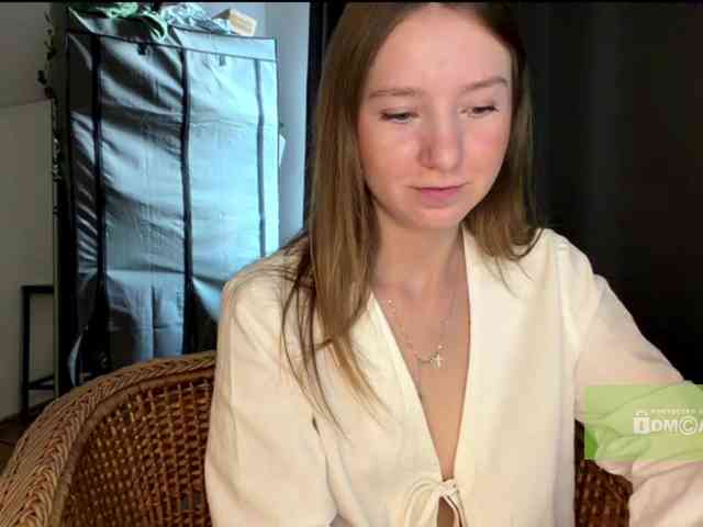lisasmall webcam