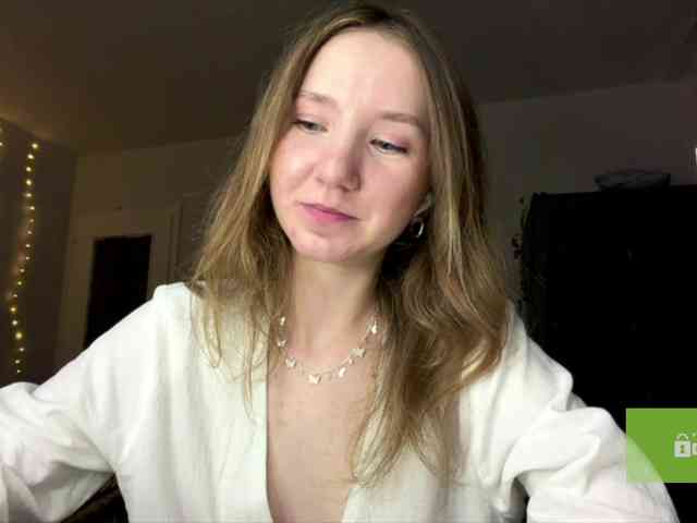 lisasmall webcam