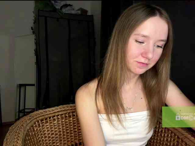 lisasmall webcam