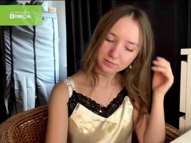 lisasmall webcam