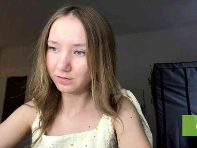 lisasmall webcam