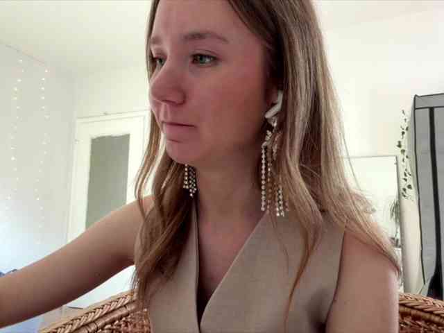 lisasmall webcam