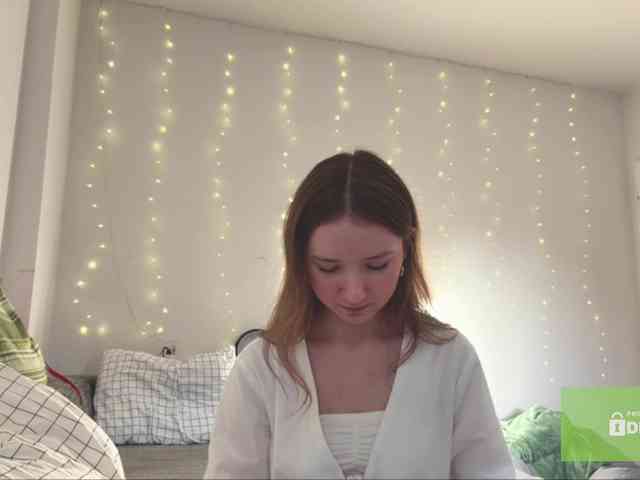 lisasmall webcam