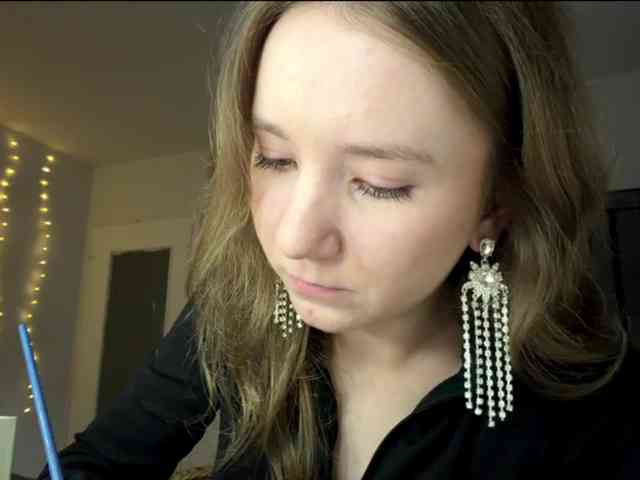 lisasmall webcam