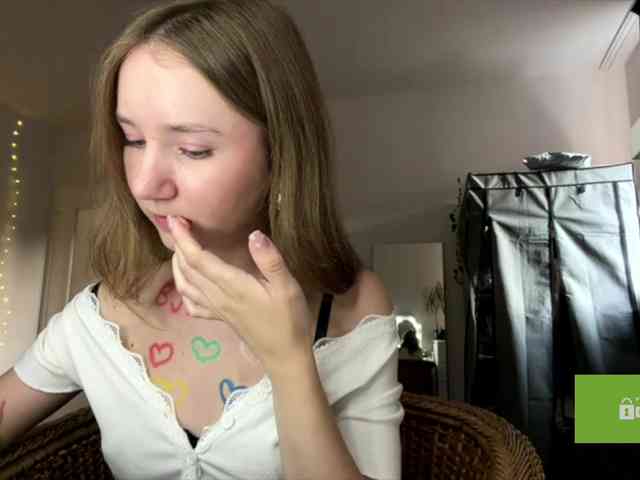 lisasmall webcam