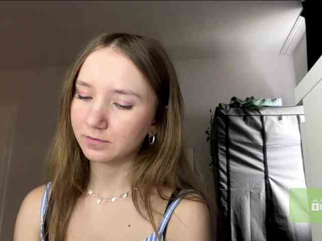 lisasmall webcam