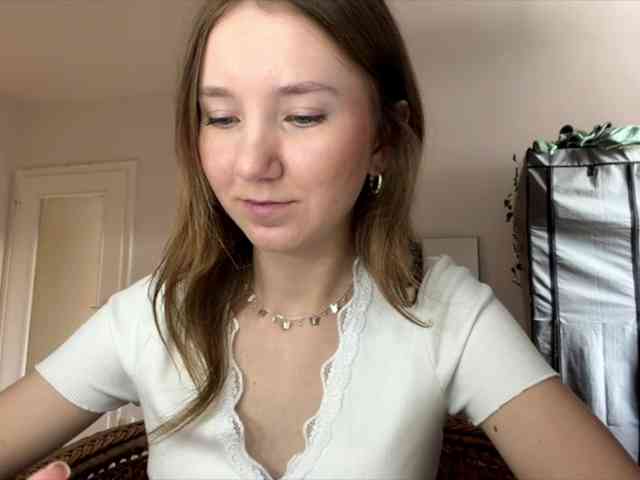 lisasmall webcam