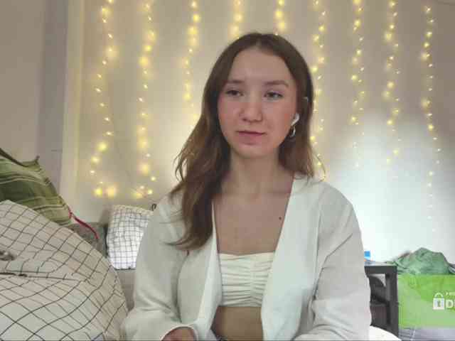 lisasmall webcam