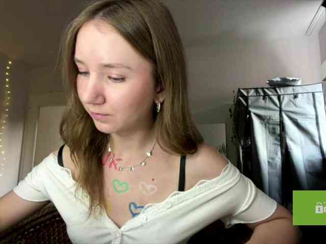 lisasmall webcam