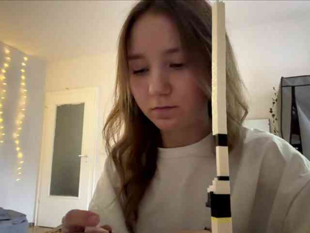 lisasmall webcam