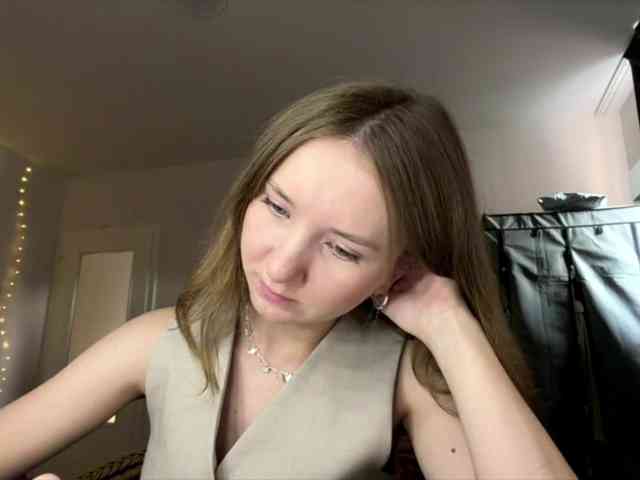 lisasmall webcam