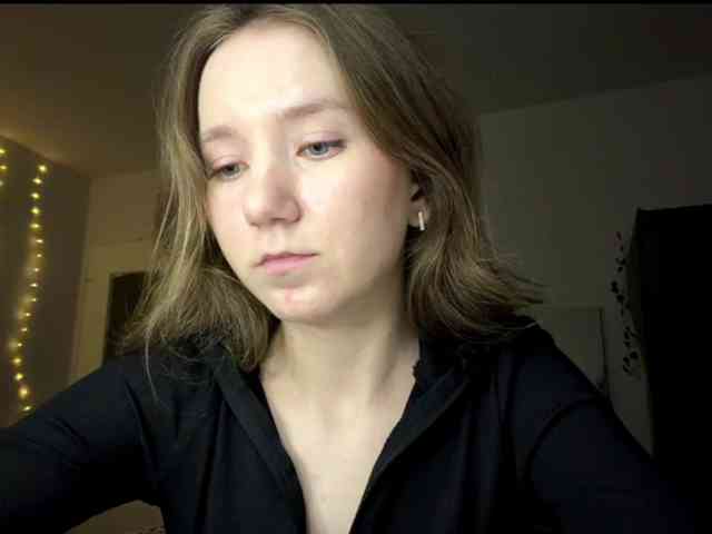 lisasmall webcam