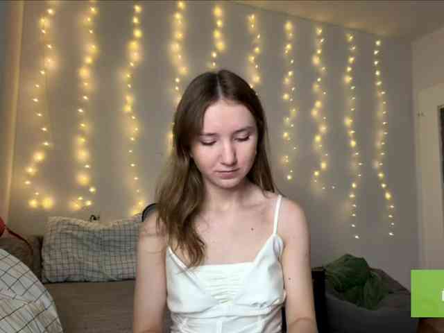 lisasmall webcam