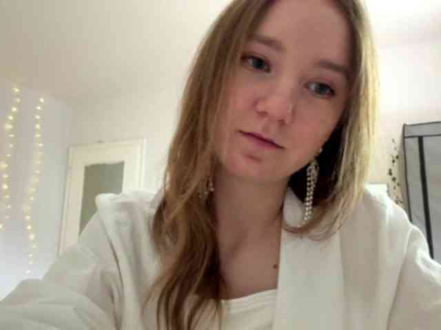 lisasmall webcam