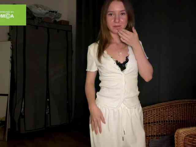 lisasmall webcam