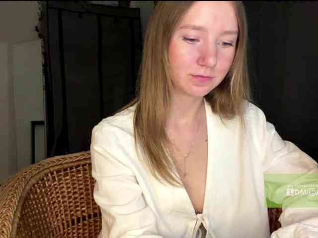 lisasmall webcam