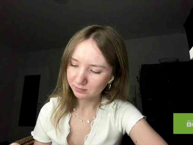 lisasmall webcam