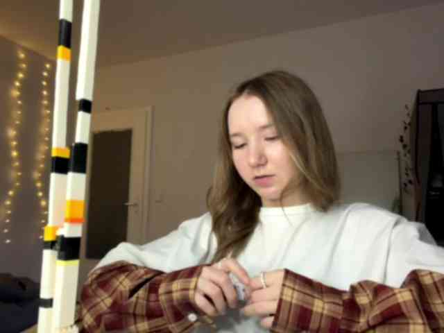 lisasmall webcam