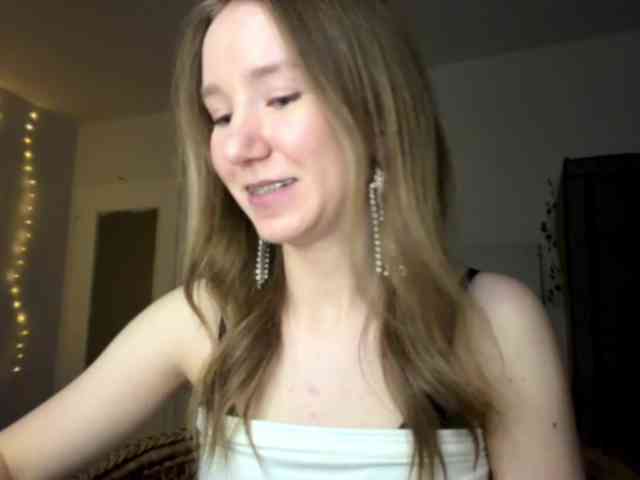 lisasmall webcam