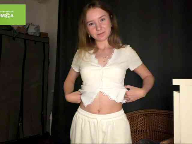 lisasmall webcam
