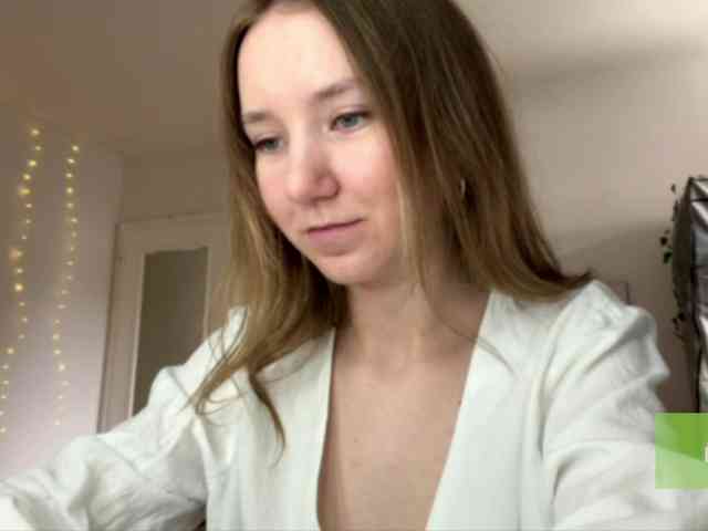 lisasmall webcam