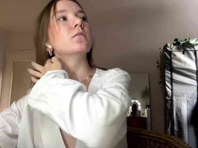 lisasmall webcam